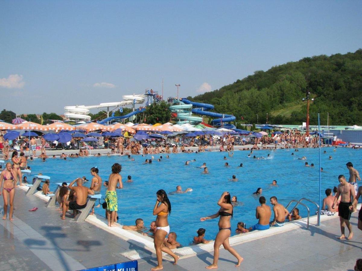 Dobi Apartmani Wing Jagodina Exteriör bild