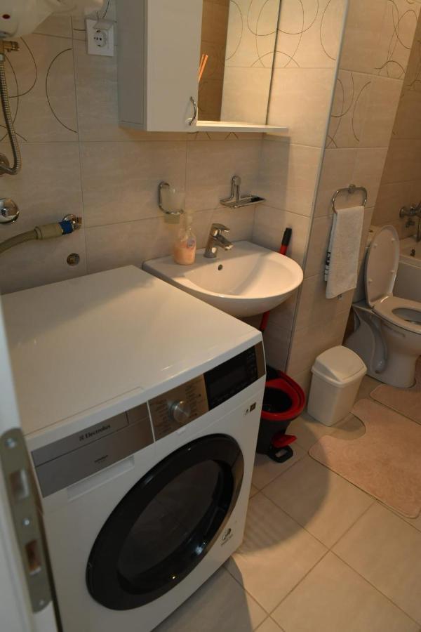 Dobi Apartmani Wing Jagodina Exteriör bild