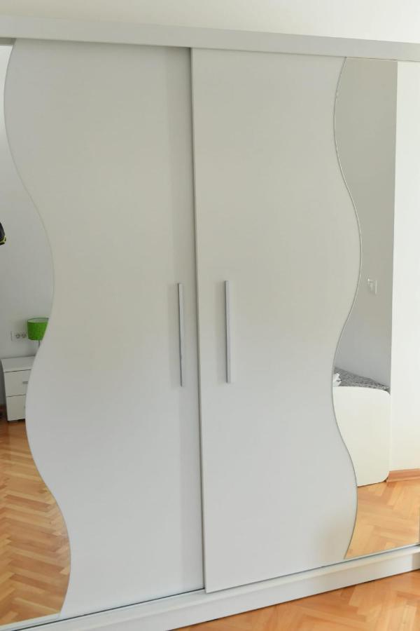 Dobi Apartmani Wing Jagodina Exteriör bild