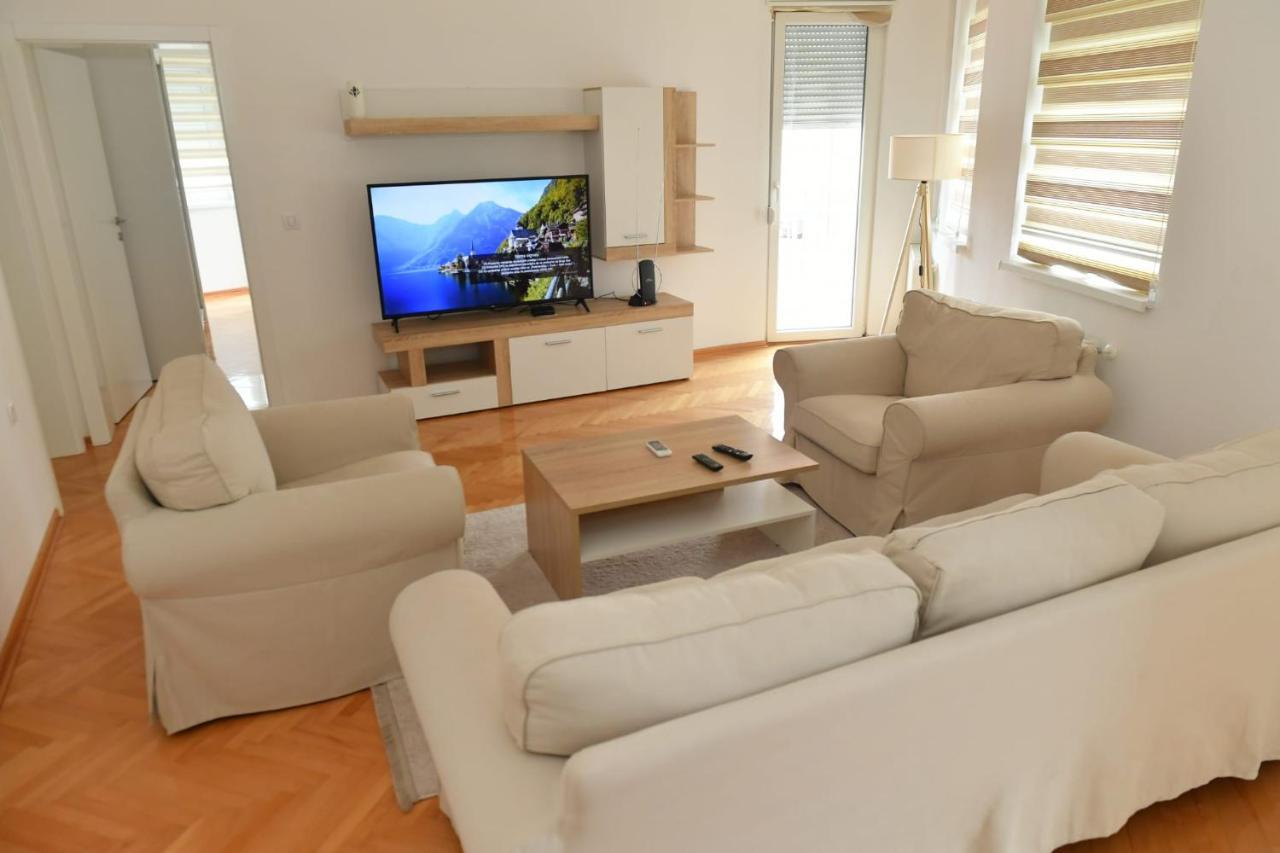 Dobi Apartmani Wing Jagodina Exteriör bild